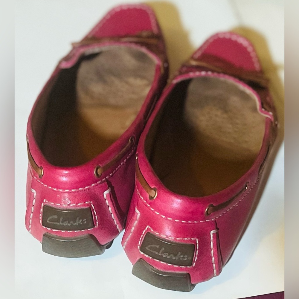 Clarks Women's Pink Moccasins with Bow Detail - Picture 3 of 4